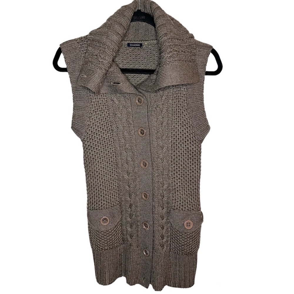 Magaschoni Merino Wool Mock Neck Sleeveless Sweater in Brown